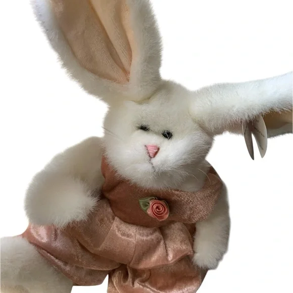 Vintage 1993 TY Attic Treasures “Sara” Soft White Bunny Rabbit Plush Toy Easter - Picture 3 of 12